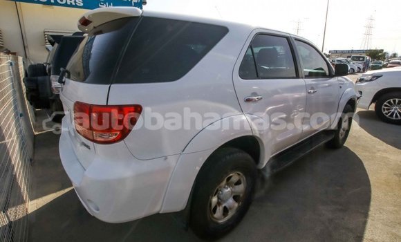 Buy Import Toyota Fortuner White Car in Import - Dubai in Abaco Buy Import Toyota Fortuner White Car in Import - Dubai in Abaco
