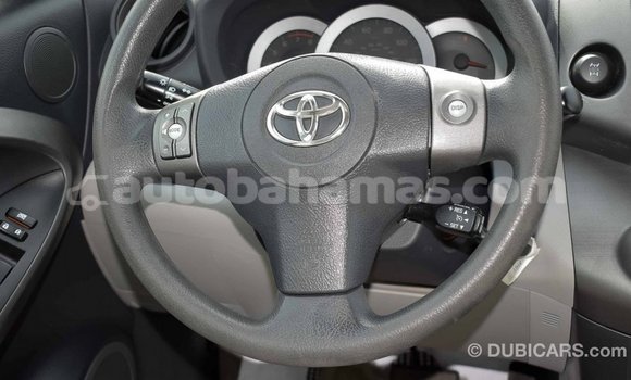 Buy Import Toyota HiAce White Truck in Import - Dubai in Abaco Buy Import Toyota HiAce White Truck in Import - Dubai in Abaco