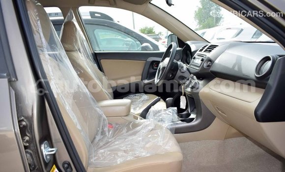 Buy Import Toyota HiAce Other Truck in Import - Dubai in Abaco Buy Import Toyota HiAce Other Truck in Import - Dubai in Abaco