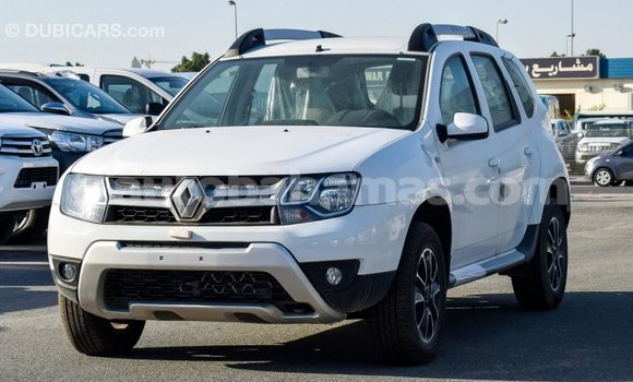 Buy Import Renault Duster White Car in Import - Dubai in Abaco