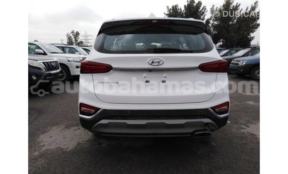 Buy Import Hyundai Santa Fe White Car in Import - Dubai in Abaco Buy Import Hyundai Santa Fe White Car in Import - Dubai in Abaco