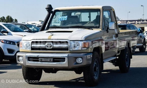 Buy Import Toyota Land Cruiser Beige Car in Import - Dubai in Abaco Buy Import Toyota Land Cruiser Beige Car in Import - Dubai in Abaco