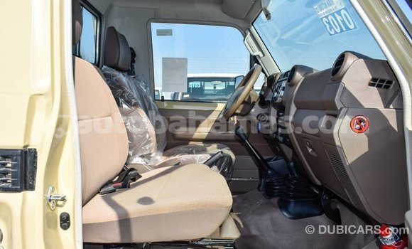 Buy Import Toyota Land Cruiser Beige Car in Import - Dubai in Abaco Buy Import Toyota Land Cruiser Beige Car in Import - Dubai in Abaco