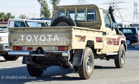 Buy Import Toyota Land Cruiser Beige Car in Import - Dubai in Abaco Buy Import Toyota Land Cruiser Beige Car in Import - Dubai in Abaco