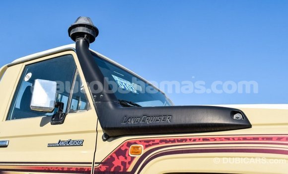 Buy Import Toyota Land Cruiser Beige Car in Import - Dubai in Abaco Buy Import Toyota Land Cruiser Beige Car in Import - Dubai in Abaco