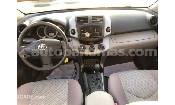 Buy Import Toyota HiAce Other Truck in Import - Dubai in Abaco Buy Import Toyota HiAce Other Truck in Import - Dubai in Abaco