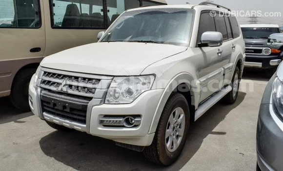 Buy Import Mitsubishi Pajero White Car in Import - Dubai in Abaco Buy Import Mitsubishi Pajero White Car in Import - Dubai in Abaco