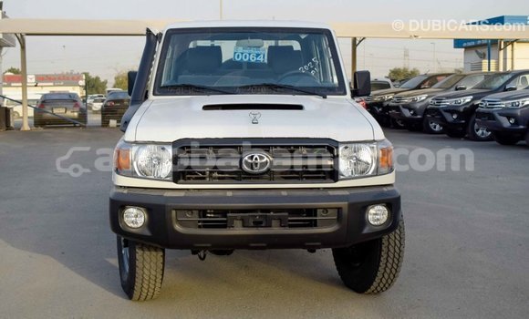 Buy Import Toyota Land Cruiser White Car in Import - Dubai in Abaco Buy Import Toyota Land Cruiser White Car in Import - Dubai in Abaco