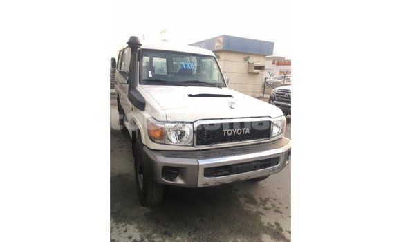 Buy Import Toyota Land Cruiser White Car in Import - Dubai in Abaco Buy Import Toyota Land Cruiser White Car in Import - Dubai in Abaco
