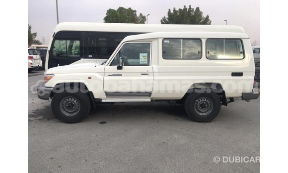 Buy Import Toyota Land Cruiser White Car in Import - Dubai in Abaco Buy Import Toyota Land Cruiser White Car in Import - Dubai in Abaco