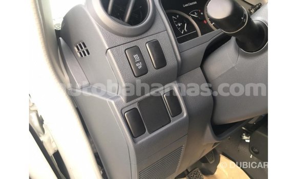 Buy Import Toyota Land Cruiser White Car in Import - Dubai in Abaco Buy Import Toyota Land Cruiser White Car in Import - Dubai in Abaco