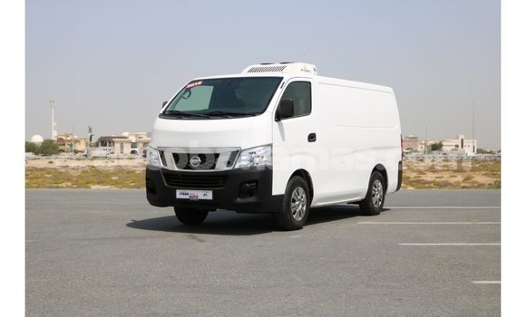 Buy Import Nissan Urvan White Car in Import - Dubai in Abaco