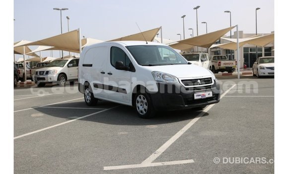 Buy Import Peugeot Partner White Car in Import - Dubai in Abaco