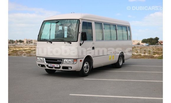 Buy Import Mitsubishi L400 White Truck in Import - Dubai in Abaco