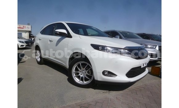 Buy Import Toyota Harrier White Car in Import - Dubai in Abaco Buy Import Toyota Harrier White Car in Import - Dubai in Abaco