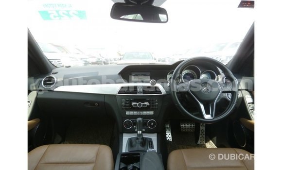Buy Import Mercedes-Benz 190 (W201) Black Car in Import - Dubai in Abaco Buy Import Mercedes-Benz 190 (W201) Black Car in Import - Dubai in Abaco