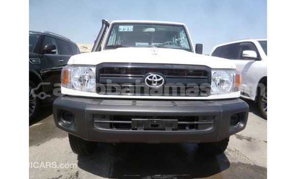 Buy Import Toyota Land Cruiser White Car in Import - Dubai in Abaco Buy Import Toyota Land Cruiser White Car in Import - Dubai in Abaco