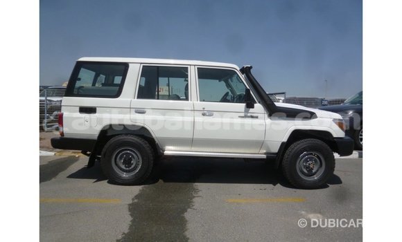Buy Import Toyota Land Cruiser White Car in Import - Dubai in Abaco Buy Import Toyota Land Cruiser White Car in Import - Dubai in Abaco