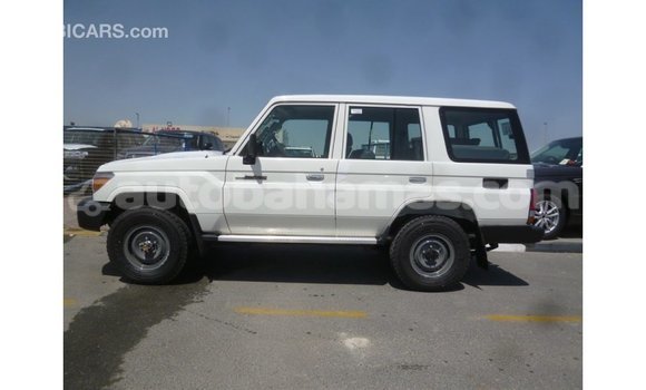 Buy Import Toyota Land Cruiser White Car in Import - Dubai in Abaco Buy Import Toyota Land Cruiser White Car in Import - Dubai in Abaco