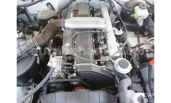 Buy Import Toyota Land Cruiser White Car in Import - Dubai in Abaco Buy Import Toyota Land Cruiser White Car in Import - Dubai in Abaco