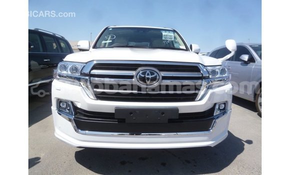 Buy Import Toyota Land Cruiser White Car in Import - Dubai in Abaco Buy Import Toyota Land Cruiser White Car in Import - Dubai in Abaco