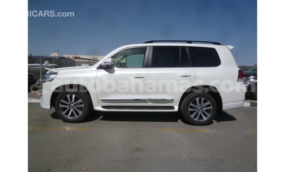 Buy Import Toyota Land Cruiser White Car in Import - Dubai in Abaco Buy Import Toyota Land Cruiser White Car in Import - Dubai in Abaco