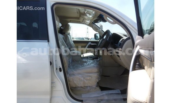 Buy Import Toyota Land Cruiser White Car in Import - Dubai in Abaco Buy Import Toyota Land Cruiser White Car in Import - Dubai in Abaco