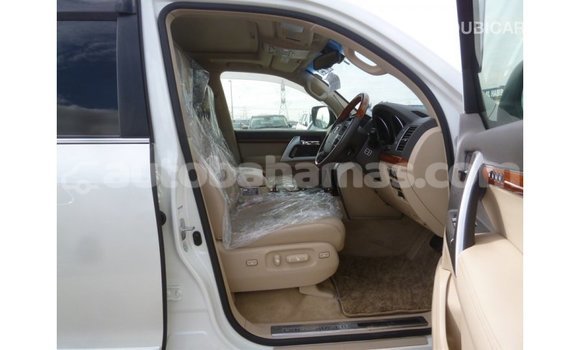 Buy Import Toyota Land Cruiser White Car in Import - Dubai in Abaco Buy Import Toyota Land Cruiser White Car in Import - Dubai in Abaco