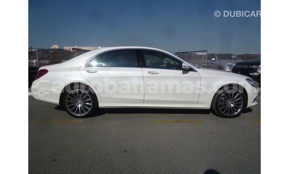 Buy Import Mercedes-Benz 190 (W201) White Car in Import - Dubai in Abaco Buy Import Mercedes-Benz 190 (W201) White Car in Import - Dubai in Abaco