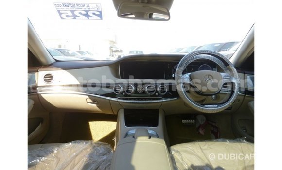Buy Import Mercedes-Benz 190 (W201) White Car in Import - Dubai in Abaco Buy Import Mercedes-Benz 190 (W201) White Car in Import - Dubai in Abaco