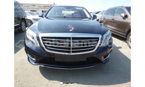 Buy Import Mercedes-Benz 190 (W201) Blue Car in Import - Dubai in Abaco Buy Import Mercedes-Benz 190 (W201) Blue Car in Import - Dubai in Abaco