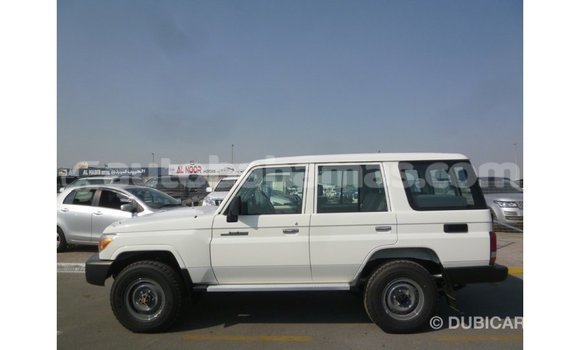 Buy Import Toyota Land Cruiser White Car in Import - Dubai in Abaco Buy Import Toyota Land Cruiser White Car in Import - Dubai in Abaco