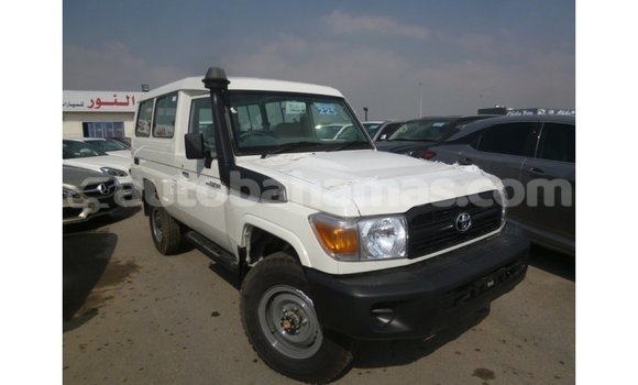 Buy Import Toyota Land Cruiser White Car in Import - Dubai in Abaco Buy Import Toyota Land Cruiser White Car in Import - Dubai in Abaco