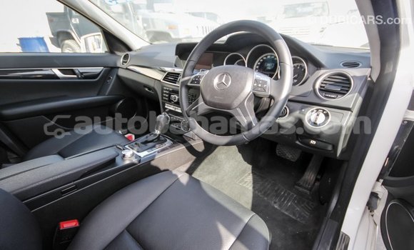 Buy Import Mercedes-Benz 200 White Car in Import - Dubai in Abaco Buy Import Mercedes-Benz 200 White Car in Import - Dubai in Abaco