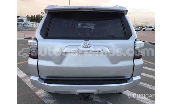 Buy Import Toyota HiAce Other Truck in Import - Dubai in Abaco Buy Import Toyota HiAce Other Truck in Import - Dubai in Abaco
