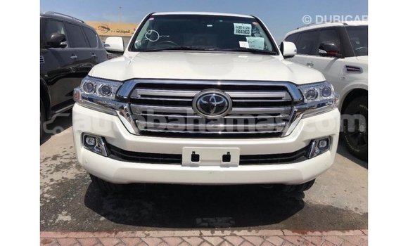 Buy Import Toyota Land Cruiser White Car in Import - Dubai in Abaco Buy Import Toyota Land Cruiser White Car in Import - Dubai in Abaco