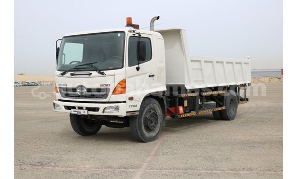 Buy Import Hino 300 Series White Truck in Import - Dubai in Abaco