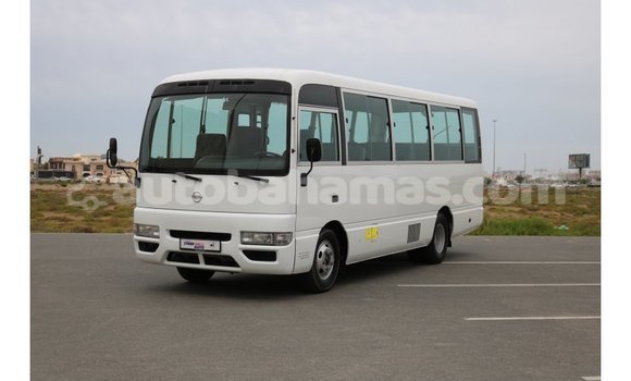 Buy Import Nissan Evalia White Truck in Import - Dubai in Abaco