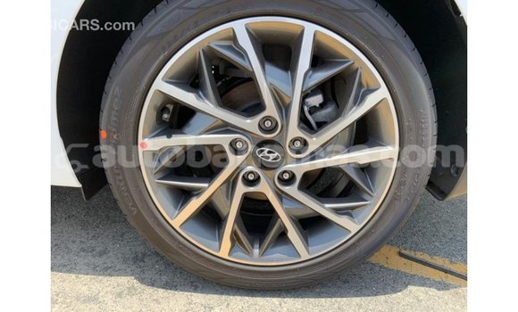 Buy Import Hyundai Elantra White Car in Import - Dubai in Abaco Buy Import Hyundai Elantra White Car in Import - Dubai in Abaco