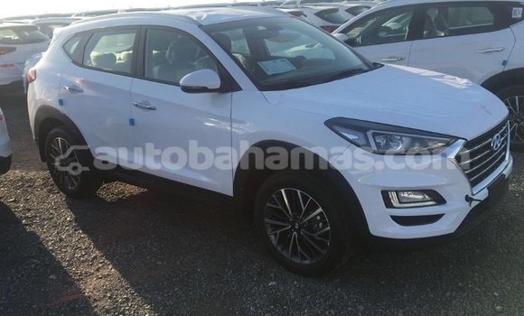 Buy Import Hyundai Tucson White Car in Import - Dubai in Abaco Buy Import Hyundai Tucson White Car in Import - Dubai in Abaco