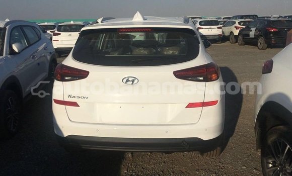 Buy Import Hyundai Tucson White Car in Import - Dubai in Abaco Buy Import Hyundai Tucson White Car in Import - Dubai in Abaco