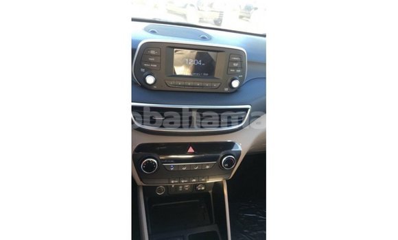 Buy Import Hyundai Tucson White Car in Import - Dubai in Abaco Buy Import Hyundai Tucson White Car in Import - Dubai in Abaco