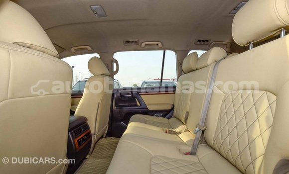 Buy Import Toyota Land Cruiser White Car in Import - Dubai in Abaco Buy Import Toyota Land Cruiser White Car in Import - Dubai in Abaco