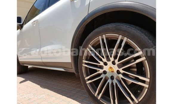 Buy Import Porsche Cayenne White Car in Import - Dubai in Abaco Buy Import Porsche Cayenne White Car in Import - Dubai in Abaco