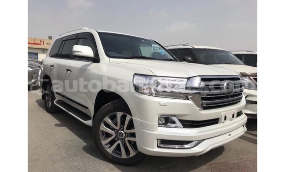 Buy Import Toyota Land Cruiser White Car in Import - Dubai in Abaco Buy Import Toyota Land Cruiser White Car in Import - Dubai in Abaco
