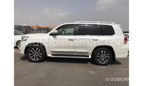 Buy Import Toyota Land Cruiser White Car in Import - Dubai in Abaco Buy Import Toyota Land Cruiser White Car in Import - Dubai in Abaco