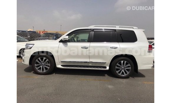 Buy Import Toyota Land Cruiser White Car in Import - Dubai in Abaco Buy Import Toyota Land Cruiser White Car in Import - Dubai in Abaco