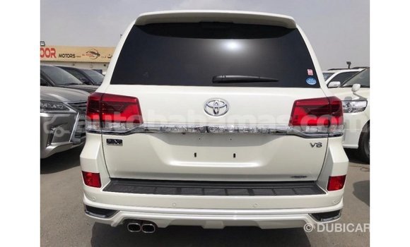 Buy Import Toyota Land Cruiser White Car in Import - Dubai in Abaco Buy Import Toyota Land Cruiser White Car in Import - Dubai in Abaco