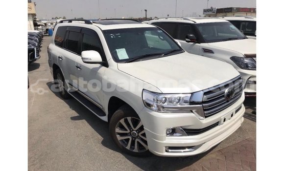 Buy Import Toyota Land Cruiser White Car in Import - Dubai in Abaco Buy Import Toyota Land Cruiser White Car in Import - Dubai in Abaco