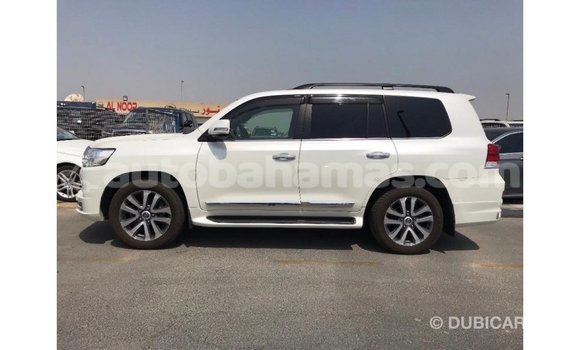 Buy Import Toyota Land Cruiser White Car in Import - Dubai in Abaco Buy Import Toyota Land Cruiser White Car in Import - Dubai in Abaco